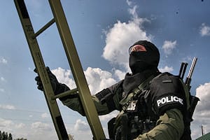 carbon fiber tactical ladder